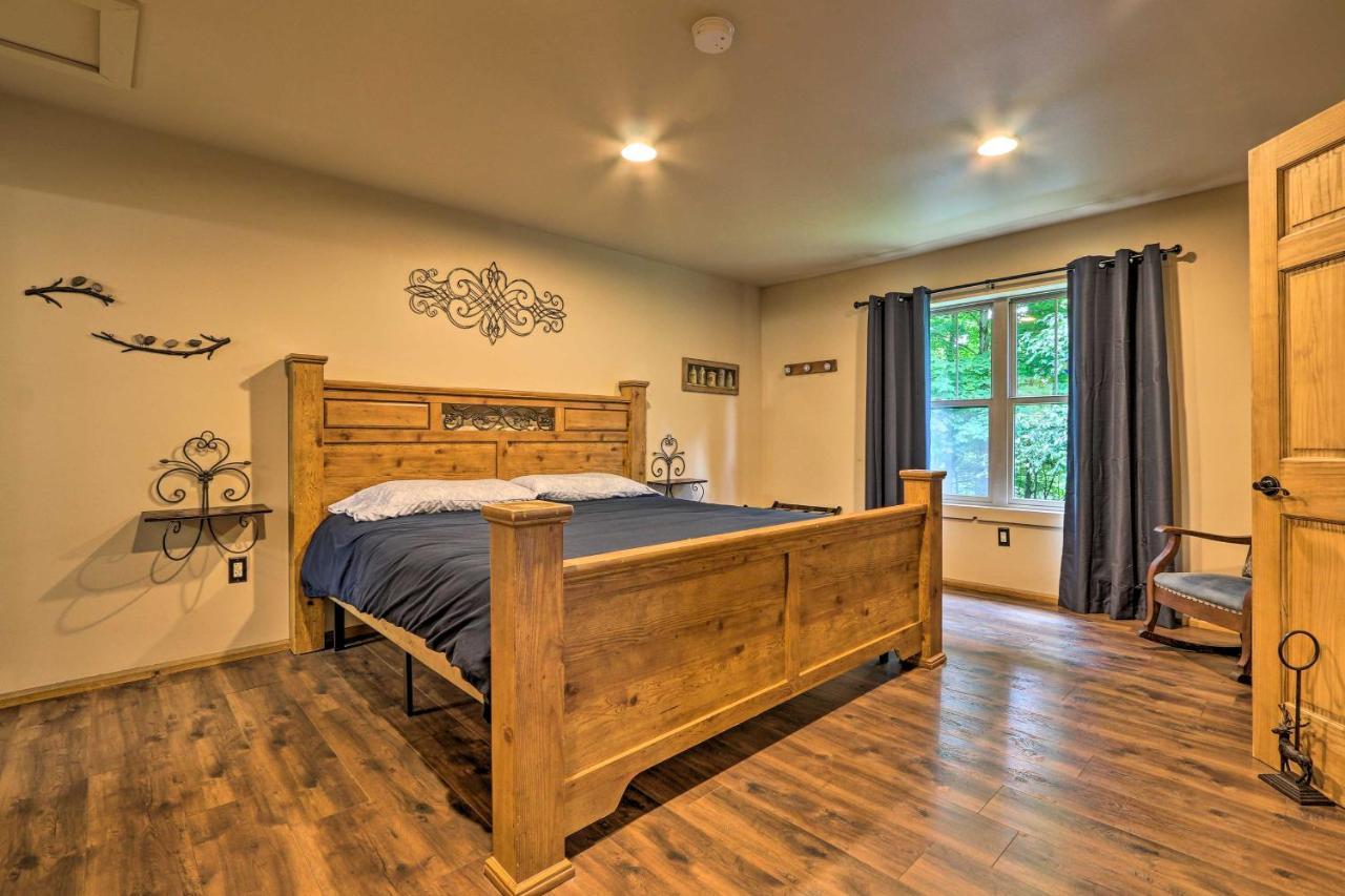 Butler Cabin On 19 Acres With Hot Tub And Fire Pit! Dış mekan fotoğraf